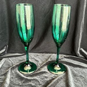 Vintage Teardrop Emerald Green Champagne Glasses Set of 2. MINT Condition